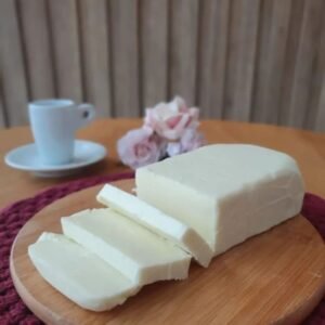 Creamy Cheese Cut in Canastra Bars - Vila Caipira-img3